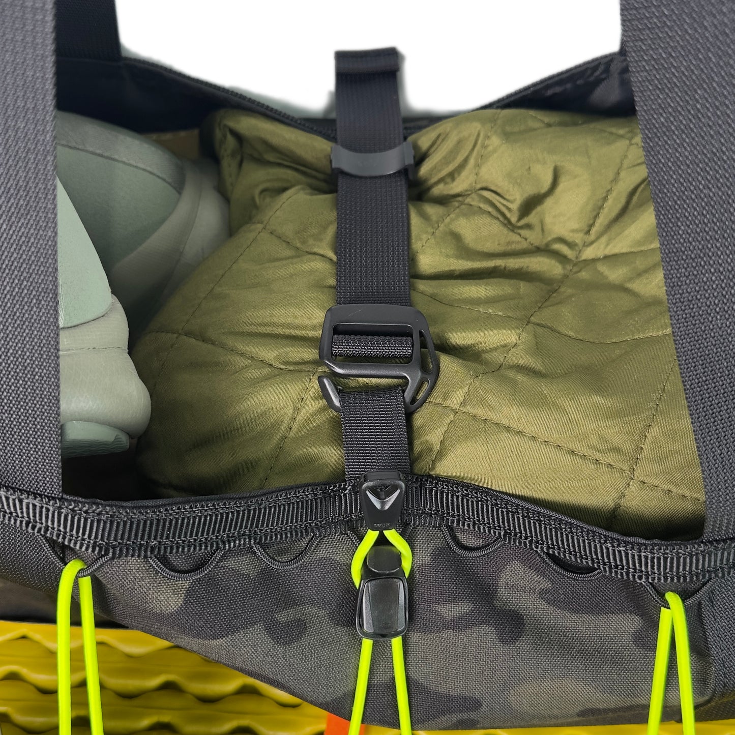 GEAR TOTE