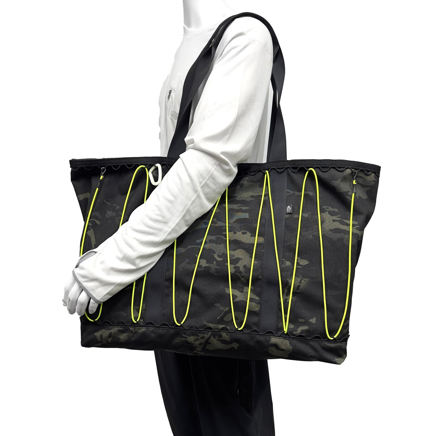 GEAR TOTE